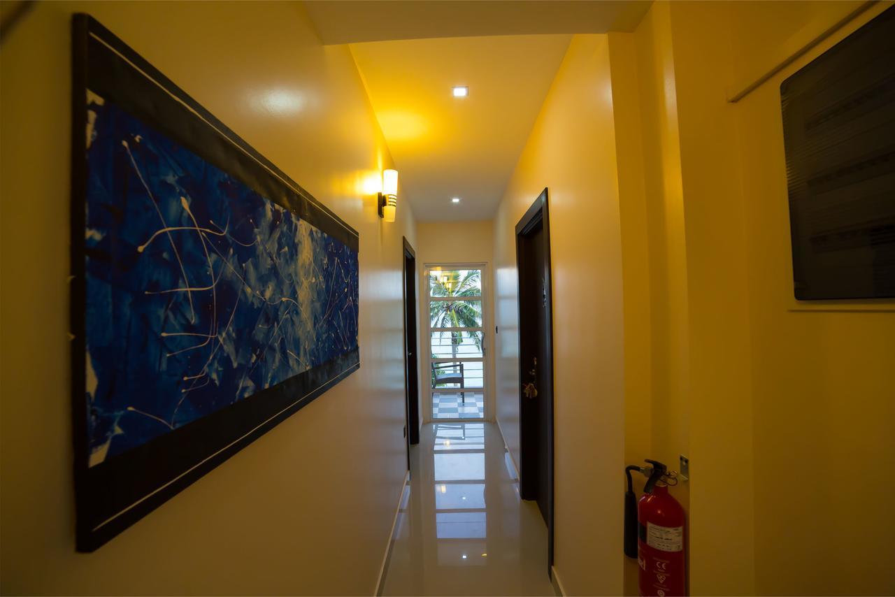 The White Harp Beach Hotel Malé Exterior foto